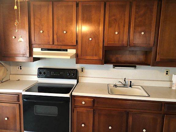3rd image of 4 N Dakota Ave