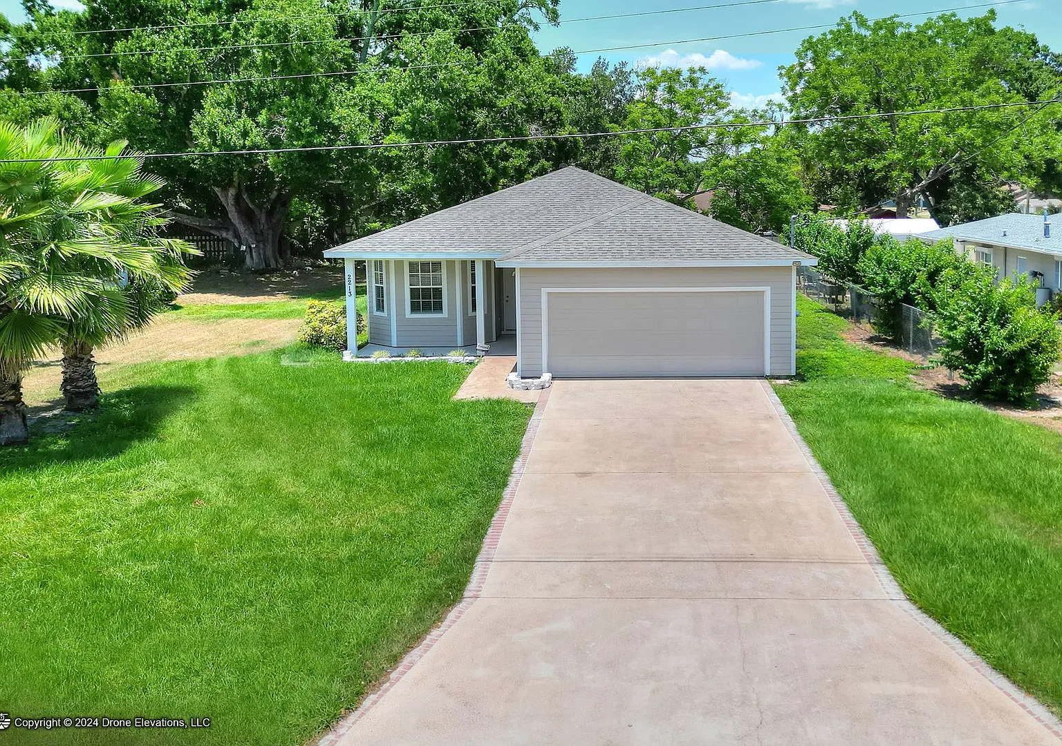 Southwest Winter Haven Home — Photo 1