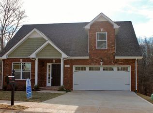 622 Hidden Valley Dr, Clarksville, TN 37040