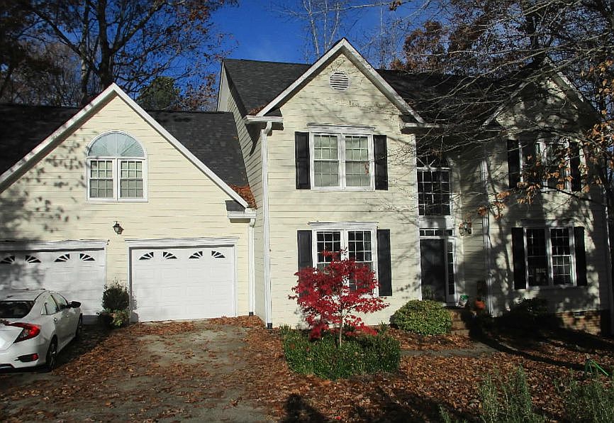 1st image of 9 Montcrest Dr