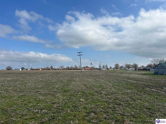 3rd image of 142 Fred Phillips Rd