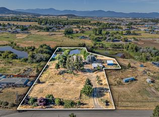 2312 Gramercy Dr, White City, OR 97503