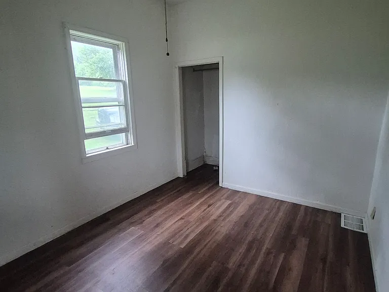 205 1st Ave — Photo 11