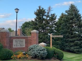 987 Willow Bluff Dr, Columbus, OH 43235