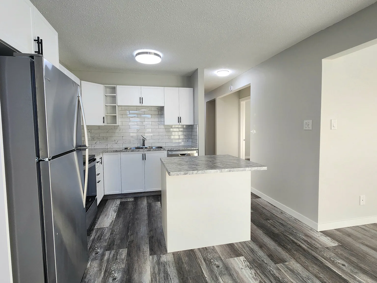 2 bed, 760 sqft, $1,395 — Photo 3
