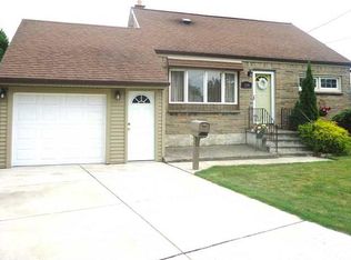 104 Norine Dr, Cheektowaga, NY 14225