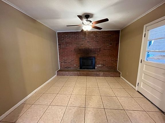3rd image of 1668 Brookhaven Dr