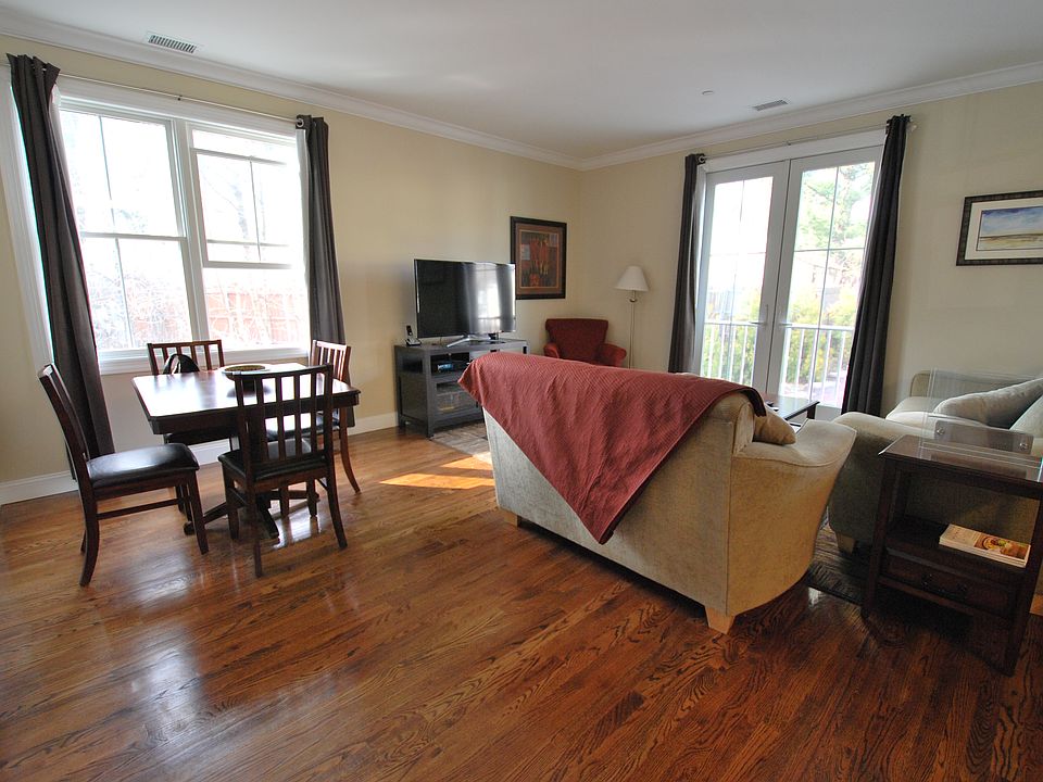 1st image of 29 Glenmare Mews #29
