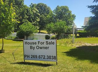 1050 N Patterson Rd, Wayland, MI 49348