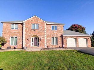 5045 Country Top Trl, Bethlehem, PA 18020
