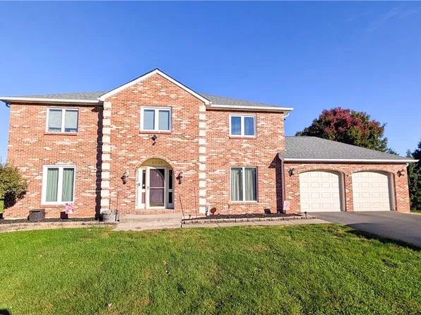 5045 Country Top Trl, Bethlehem, PA 18020