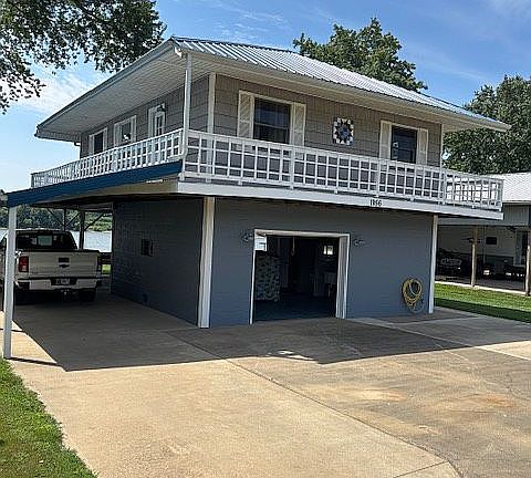 3rd image of 1956 Willow Haven Ln