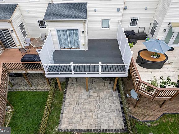 4th image of 1013 Collindale Ave