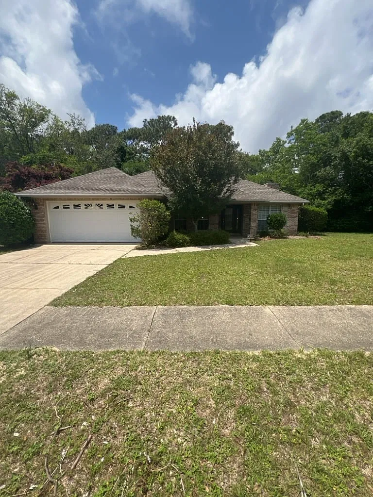 53 Hillcrest Drive — Photo 1
