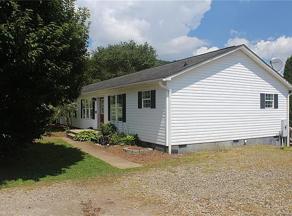 2nd image of 201 Miller Ln
