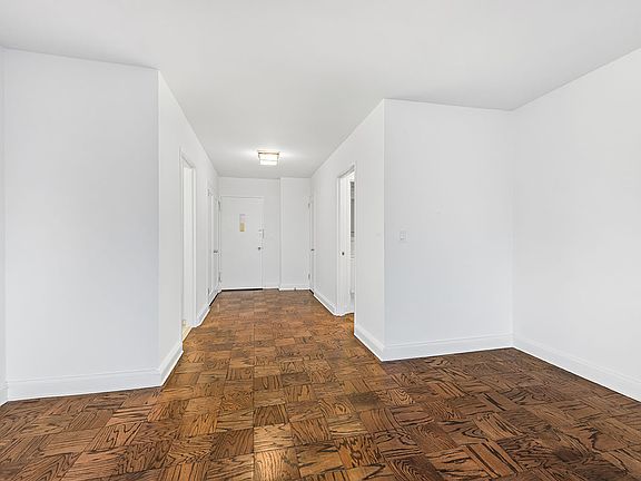 4th image of 211 E 70th St APT 33C
