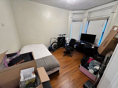 1st image of 165 Hemenway St APT 17