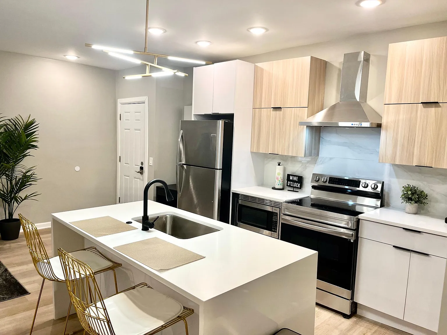 3831 Atlantic Ave — Photo 3