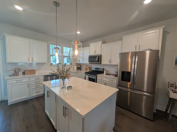 364 Great Lawn Dr, Summerville, SC 29486