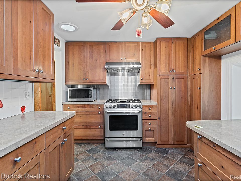 29799 Linden St, photo 27