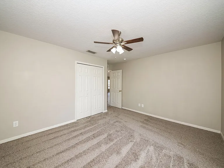6010 33rd Dr E — Photo 13