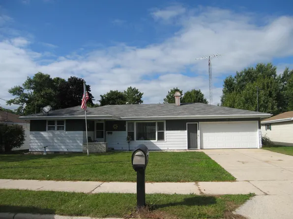 2328 44th St, Two Rivers, WI 54241