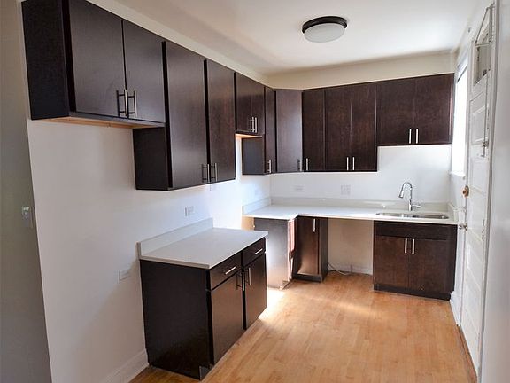2nd image of 4402 N Winchester Ave #21