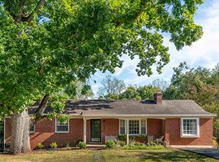 2302 Wakefield Rd, Charlottesville, VA 22901