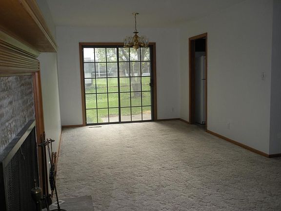 4th image of 7329 Hardy Ave