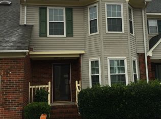 102 Westview Dr, Hampton, VA 23666