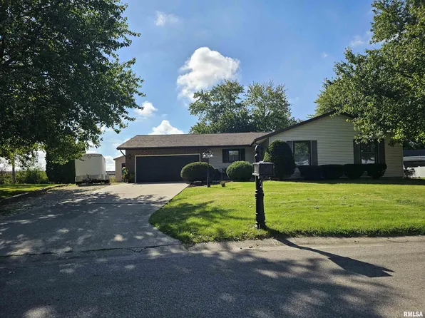 1515 Meadow Lark Dr, Galesburg, IL 61401