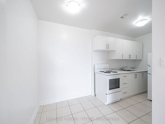 5th image of 165 Cosburn Ave #615