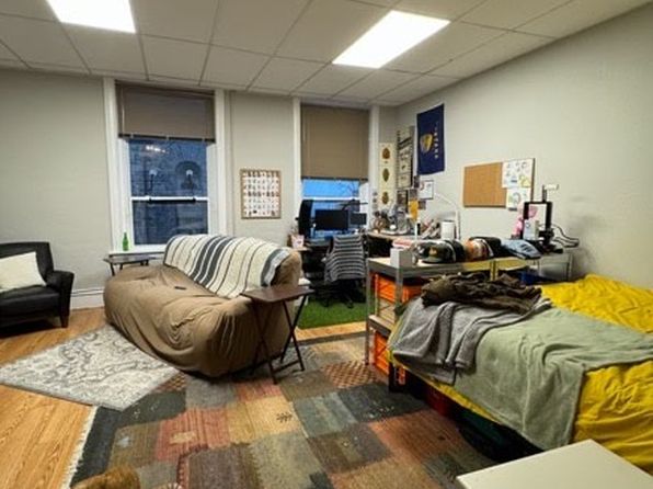 224 W Main St #5