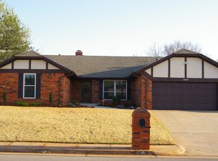 404 Canyon Rd, Edmond, OK 73034