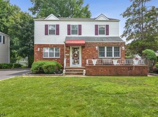 20 Beech St, Maywood, NJ 07607