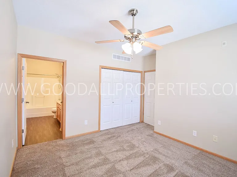 10320 Norfolk Dr #4 — Photo 11