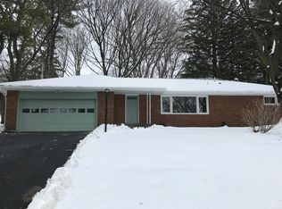 161 Shaker Park Dr, Albany, NY 12211