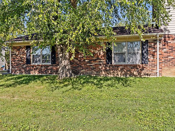 4th image of 3201 Mammoth Dr #A