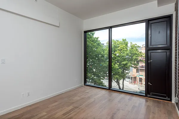 Rented by Nooklyn NYC LLC | media 32