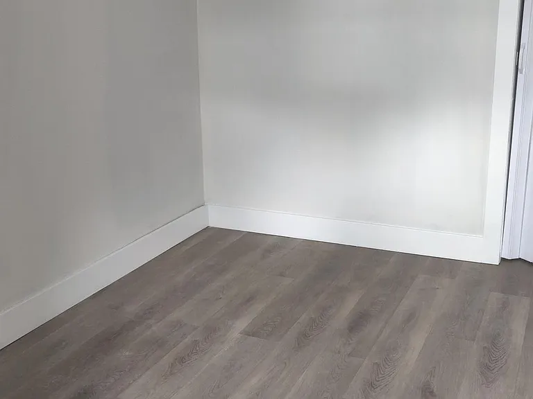 2324 Watkins St — Photo 11