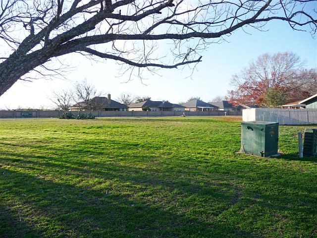 2nd image of 901 River Oak Dr