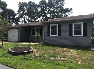 21 Hummingbird La, Whiting, NJ 08759