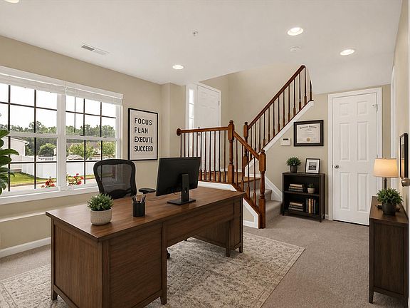 5th image of 634 Snowberry Way