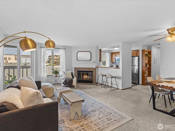 221 3rd Avenue S #7, Edmonds, WA 98020