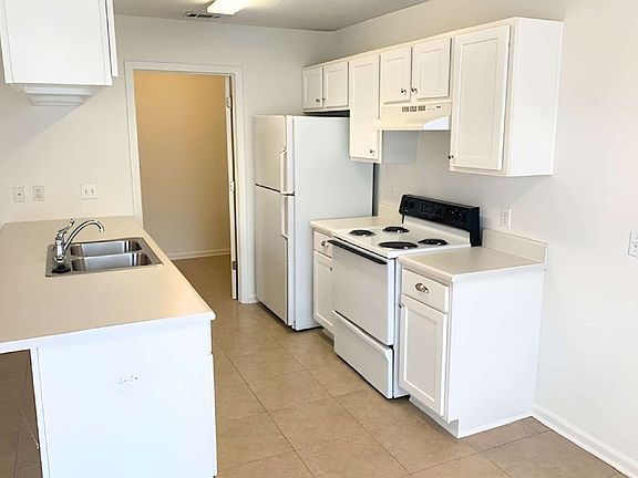 4th image of 499 Spring Brook Ln
