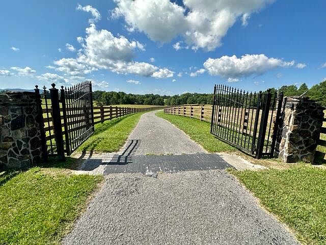 1st image of 1760 Old Hwy #2792