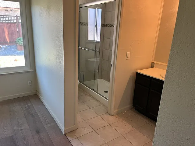 Main Bathroom on suite