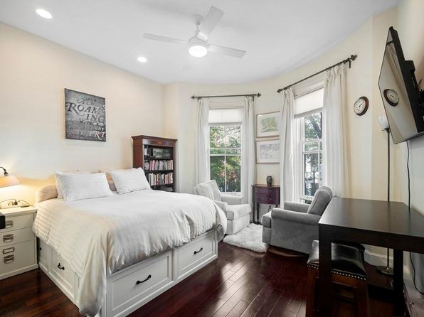 216 W Canton St APT 2