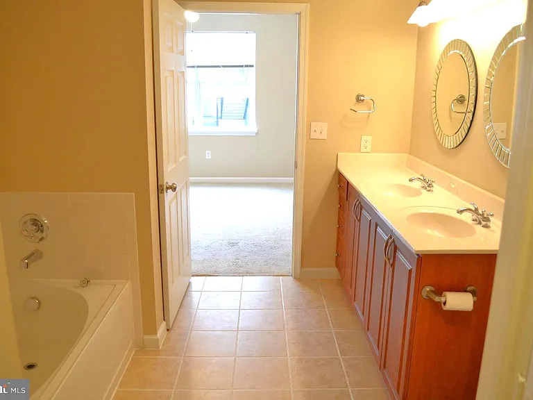 12921 Centre Park Cir #301 — Photo 8