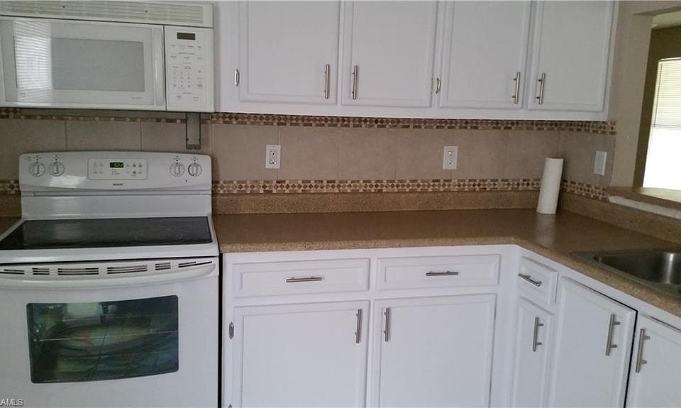 2nd image of 4126 SE 2nd Ave